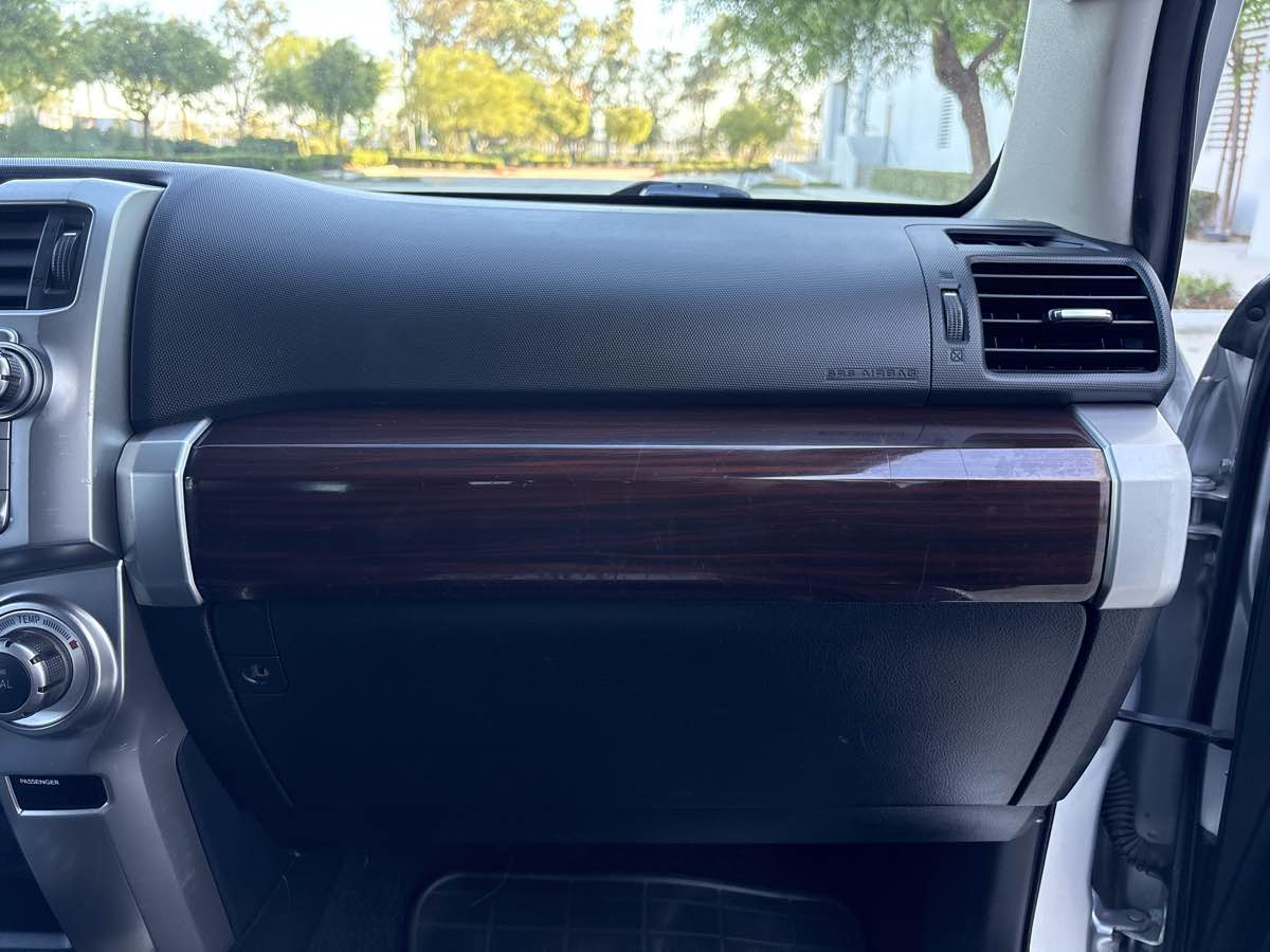 Photo 17 of this Toyota 4Runner