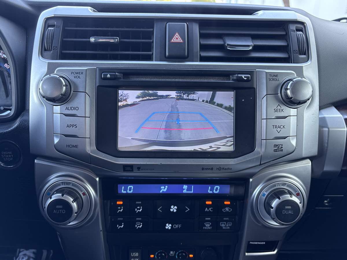 Photo 24 of this Toyota 4Runner