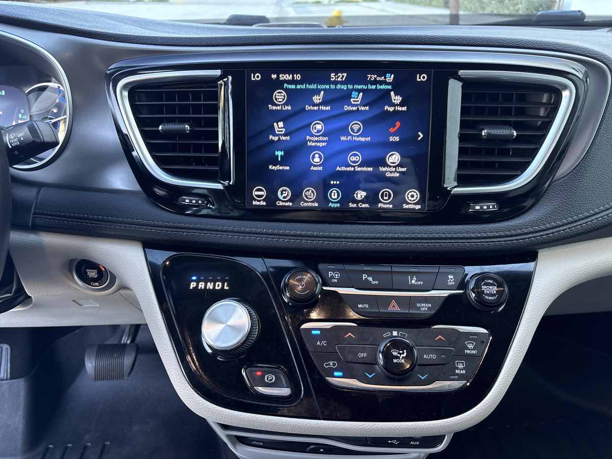 Photo 24 of this Chrysler Pacifica