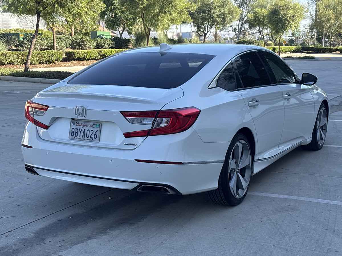 Photo 3 of this Honda Accord Sedan