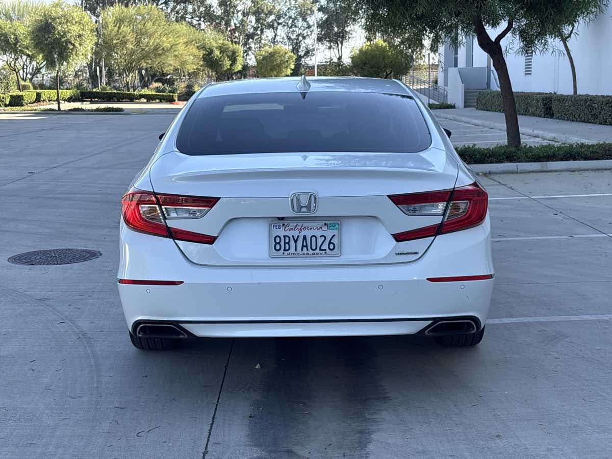 Photo 4 of this Honda Accord Sedan