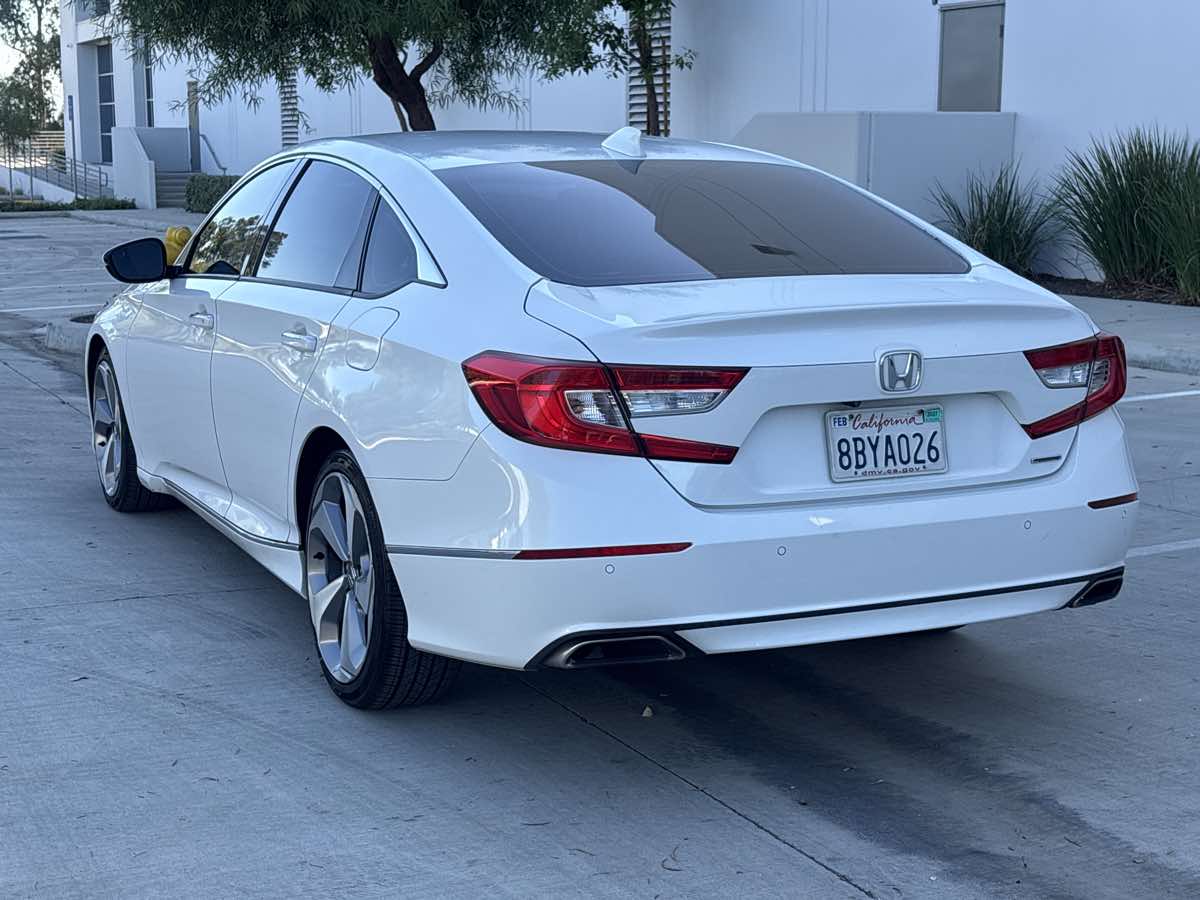 Photo 5 of this Honda Accord Sedan