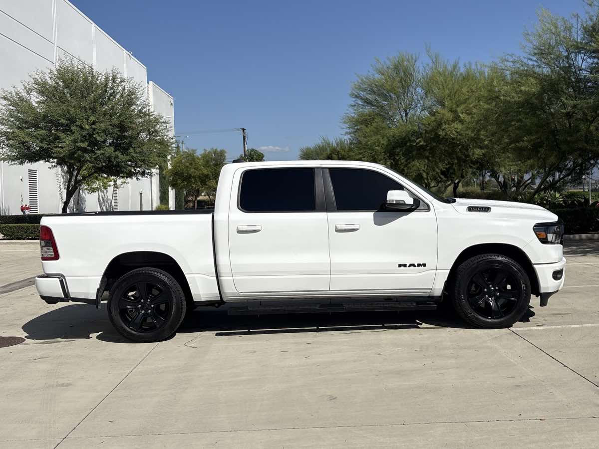 Photo 2 of this Ram 1500