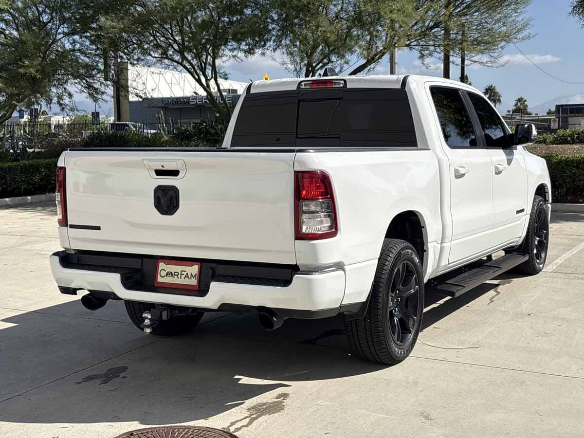 Photo 3 of this Ram 1500