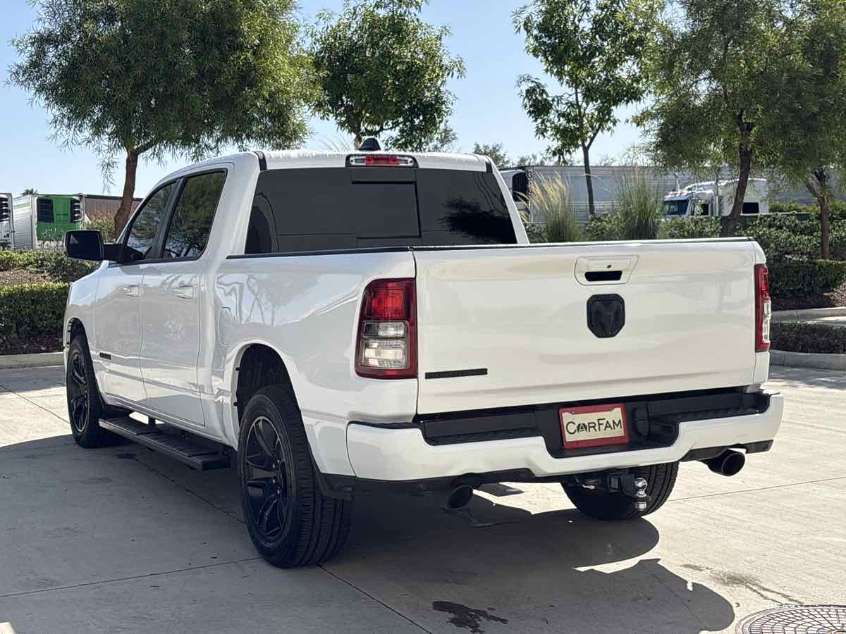Photo 5 of this Ram 1500
