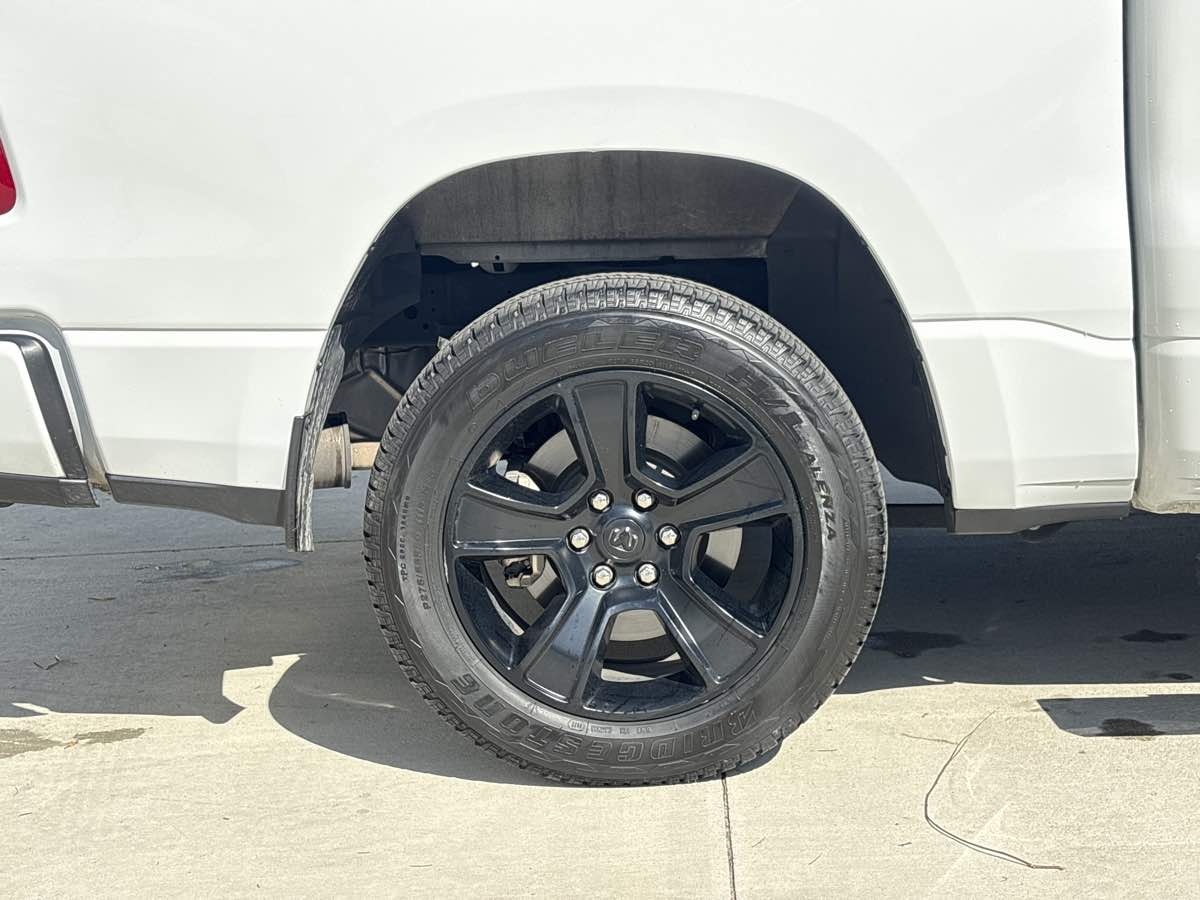 Photo 9 of this Ram 1500