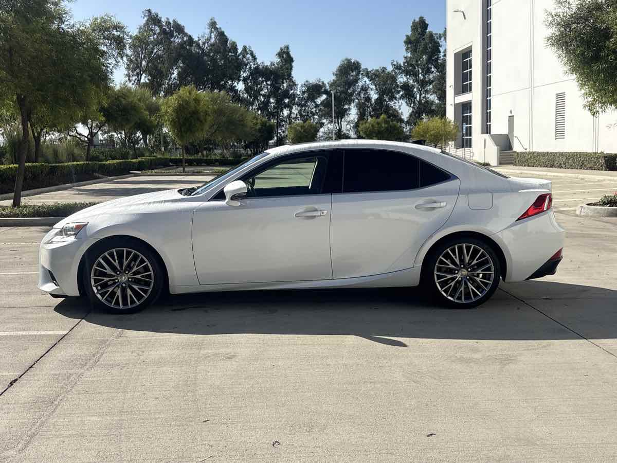 Photo 6 of this Lexus IS 250