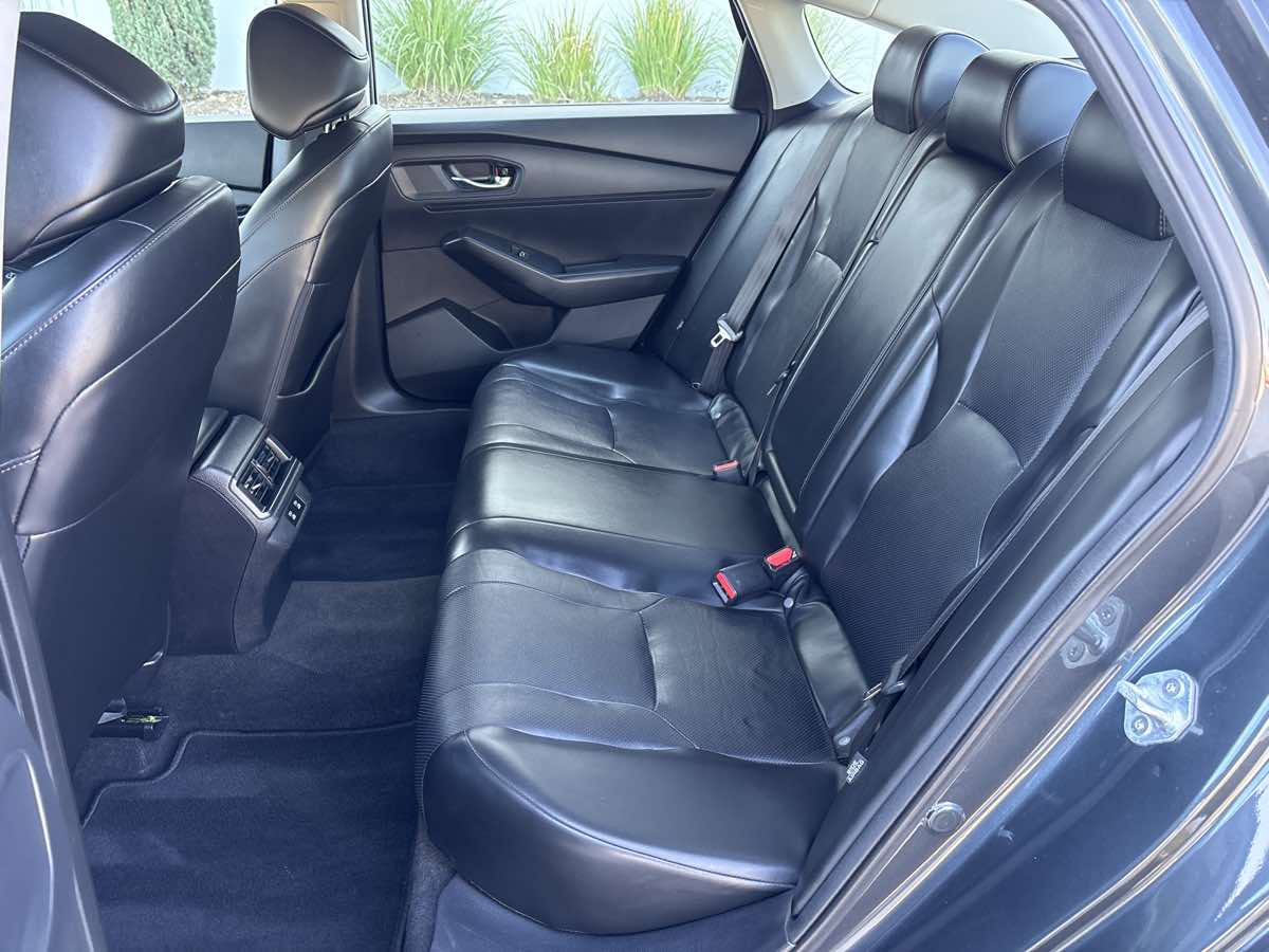 Photo 12 of this Honda Accord Hybrid