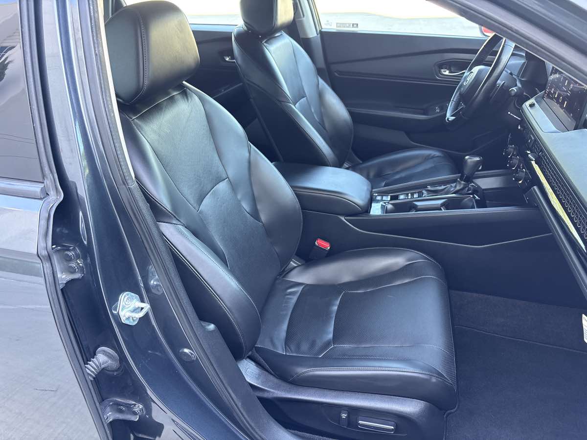 Photo 16 of this Honda Accord Hybrid