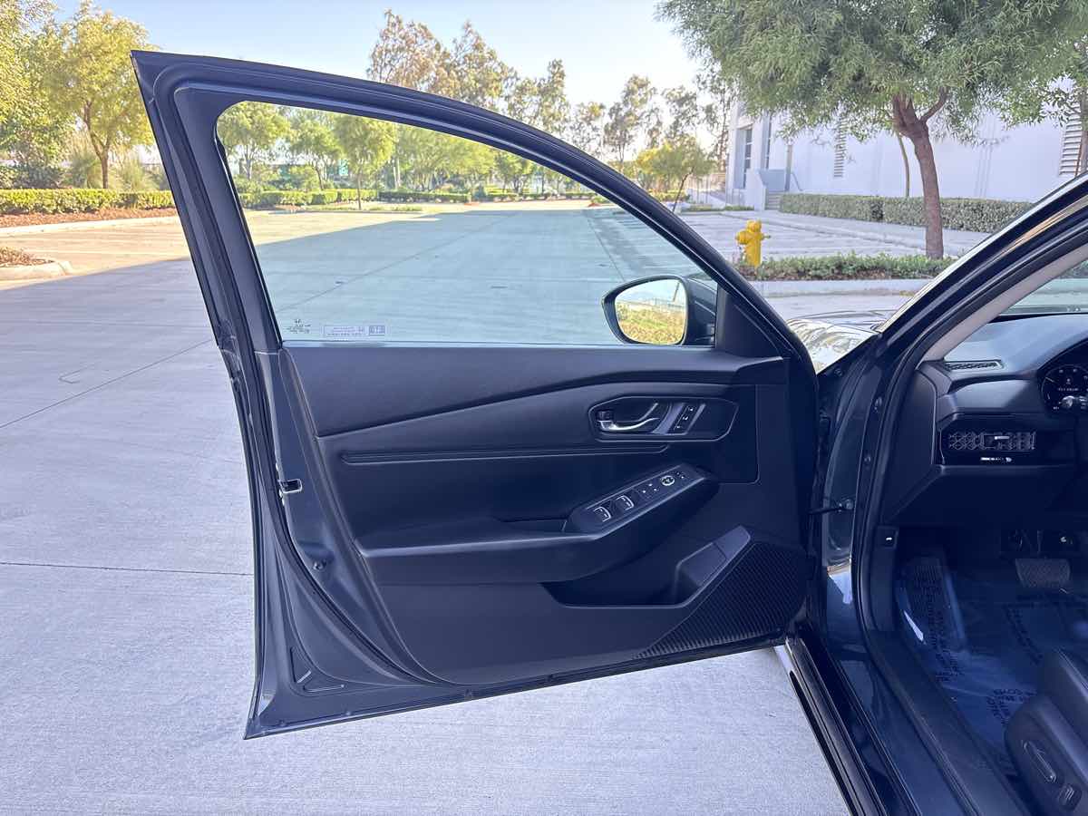 Photo 18 of this Honda Accord Hybrid