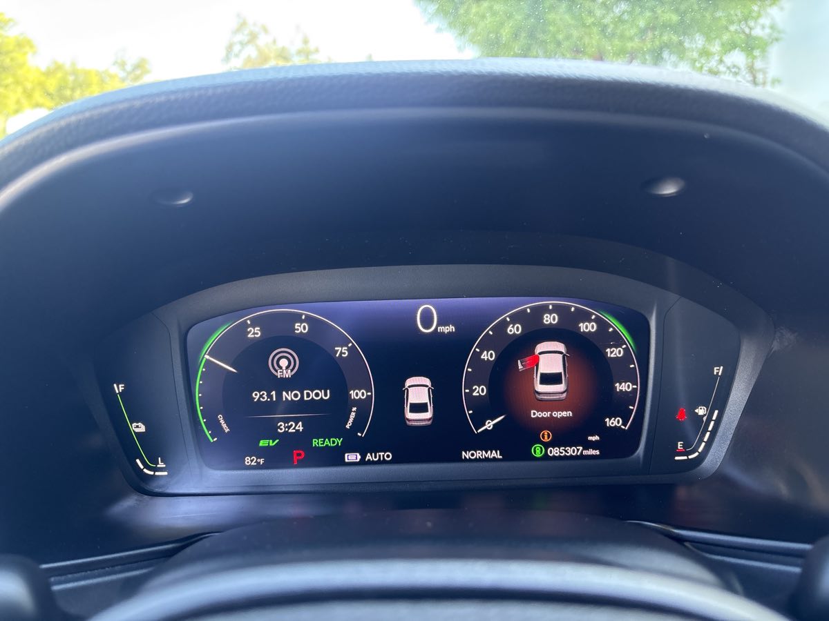 Photo 21 of this Honda Accord Hybrid