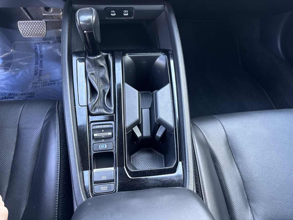 Photo 24 of this Honda Accord Hybrid