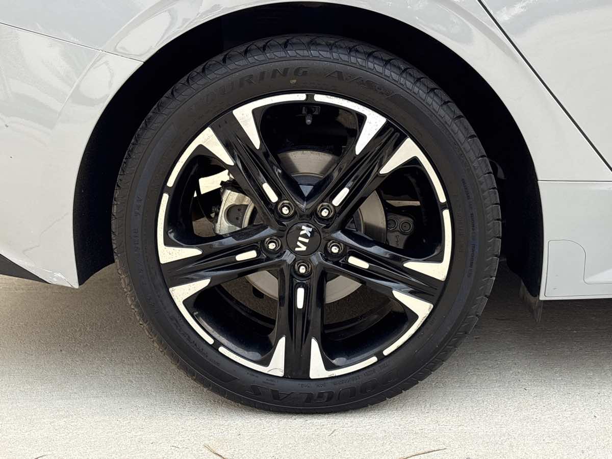 Photo 9 of this Kia K5