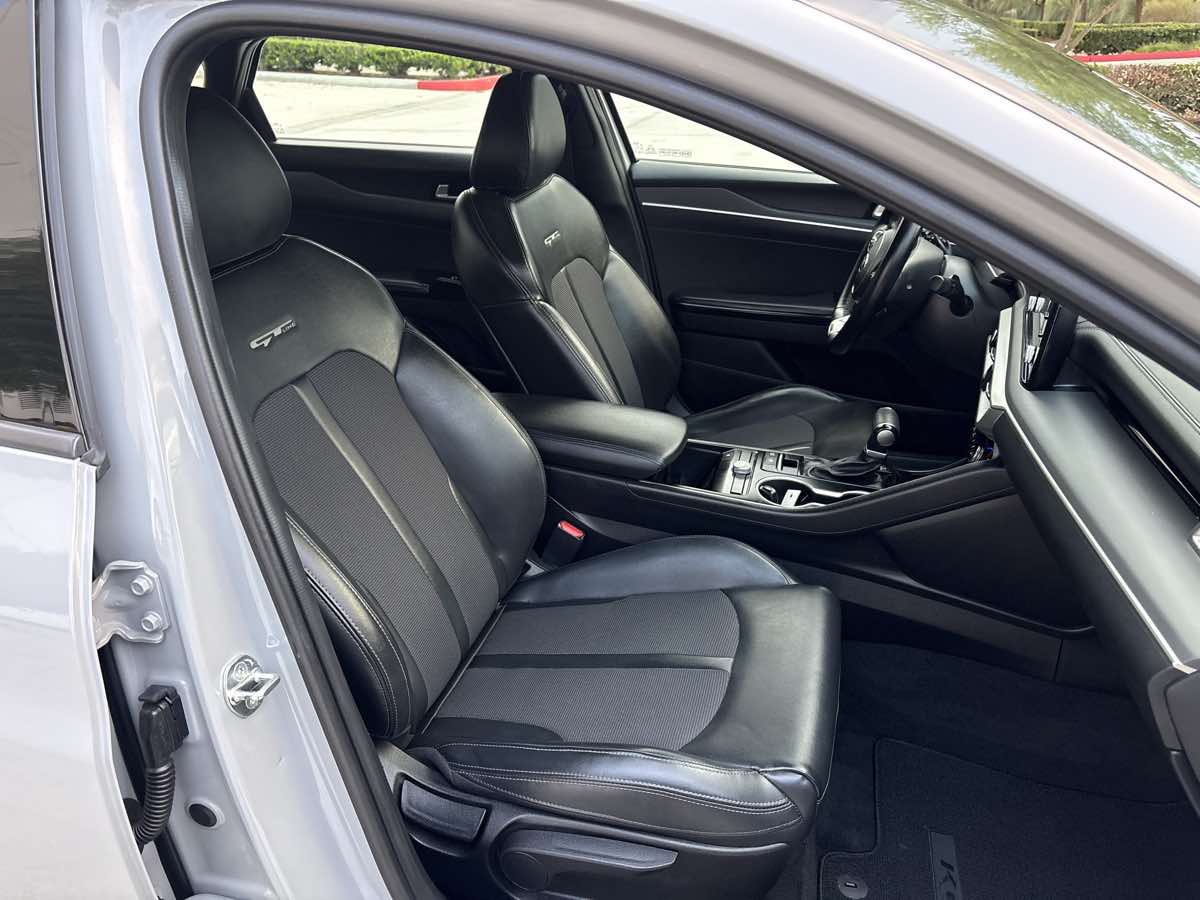 Photo 16 of this Kia K5