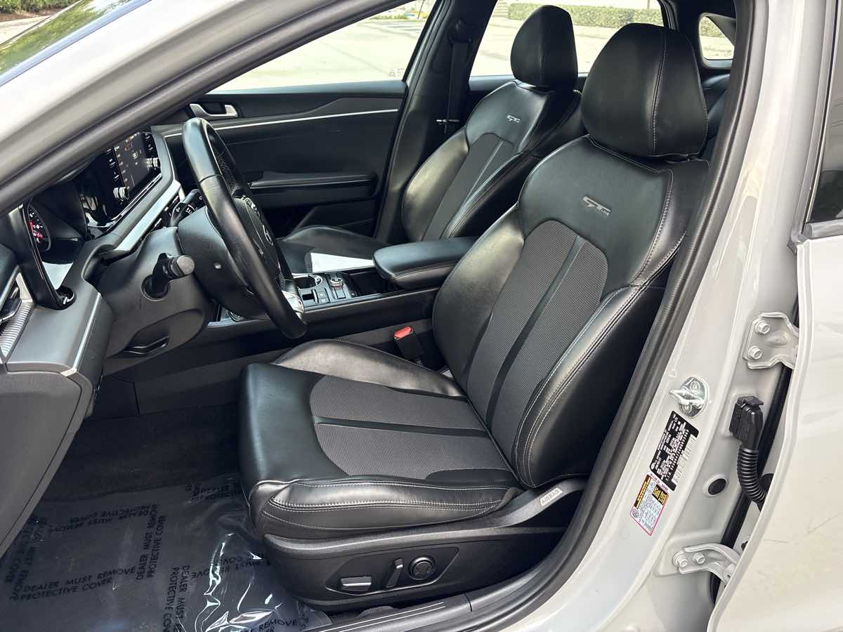 Photo 19 of this Kia K5