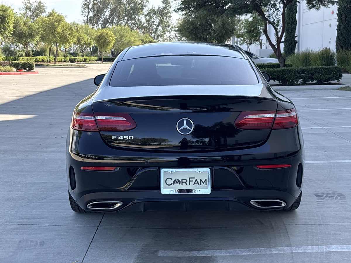 Photo 4 of this Mercedes-Benz E 450