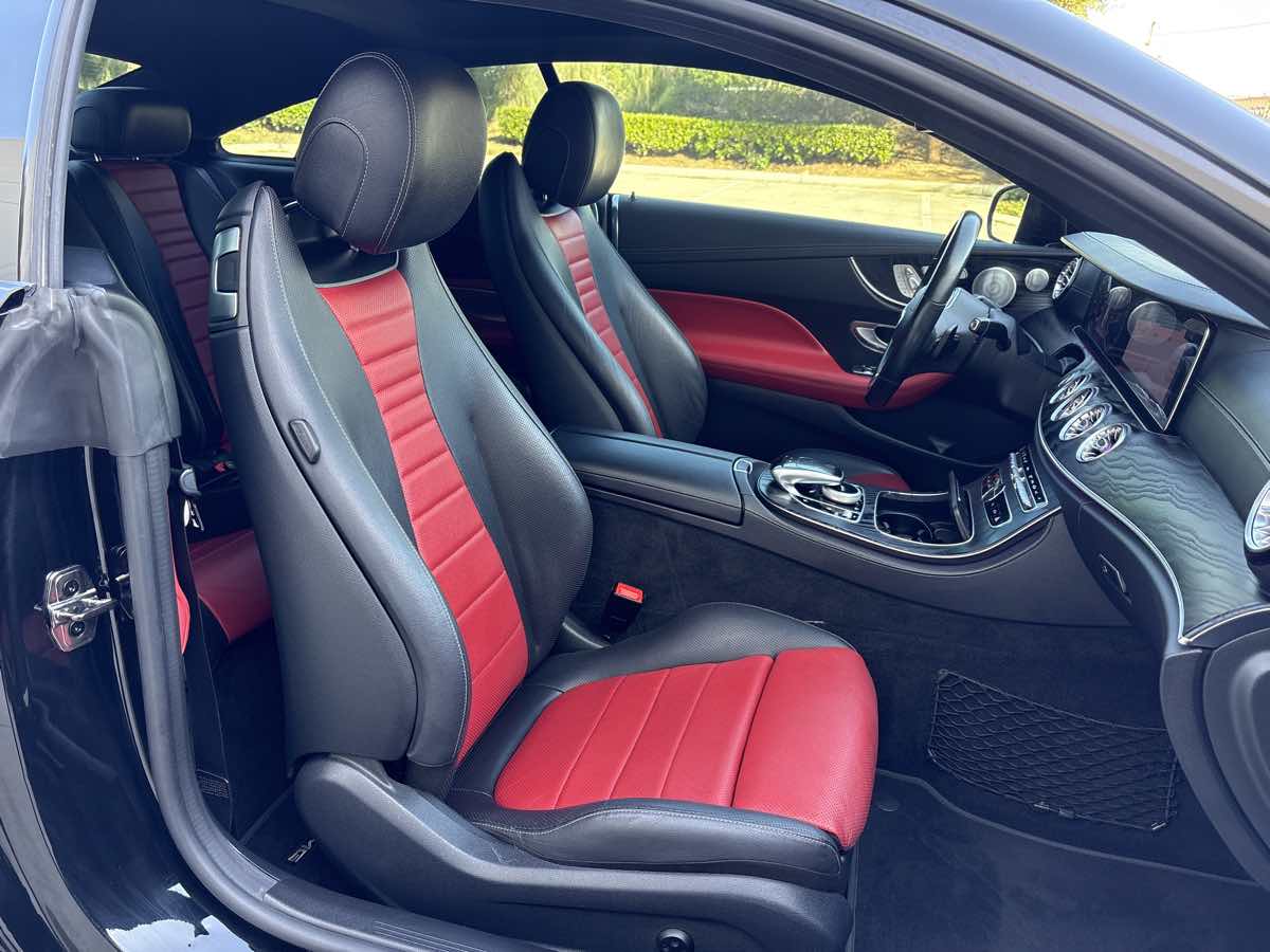 Photo 12 of this Mercedes-Benz E 450