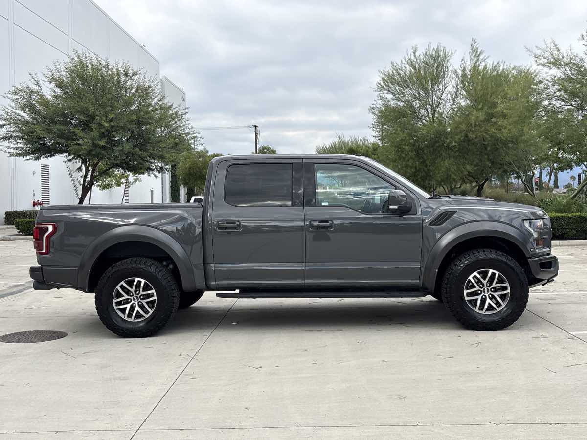 Photo 2 of this Ford F-150