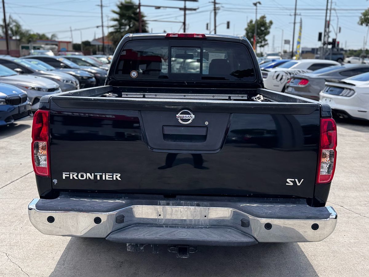 2021 Nissan Frontier SV - Photo 5