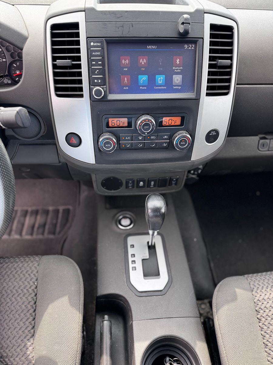 2021 Nissan Frontier SV - Photo 11