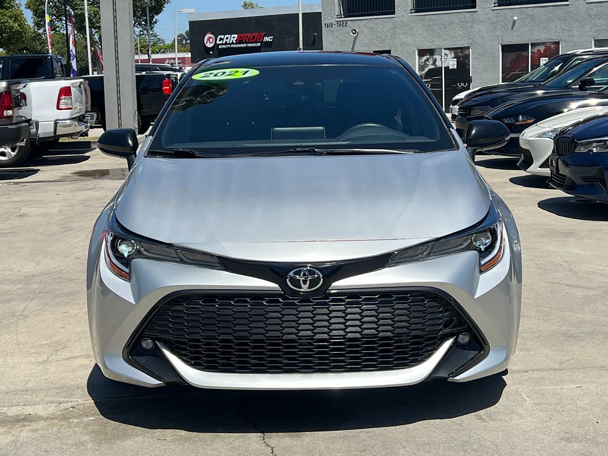 2021 Toyota Corolla Hatchback SE - Photo 2