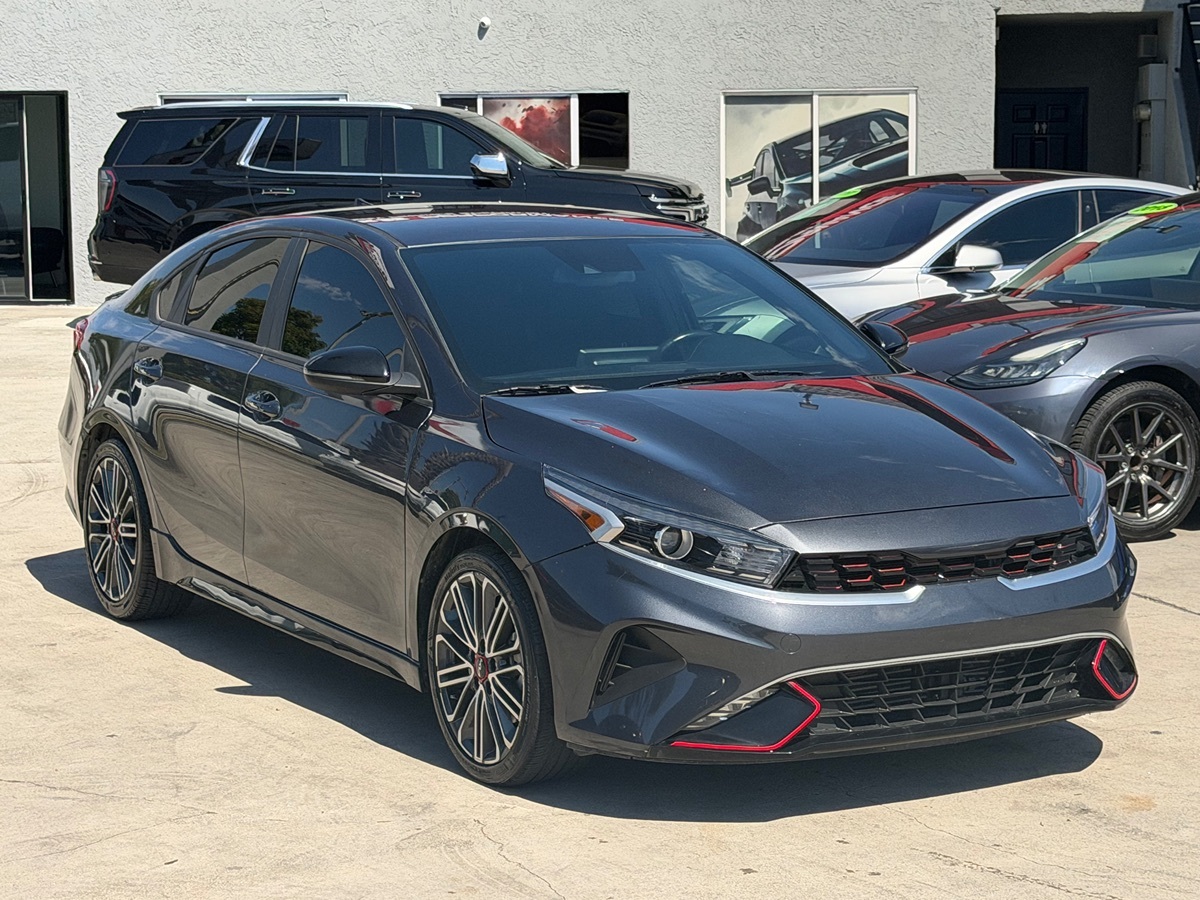 2023 Kia Forte GT - Photo 3