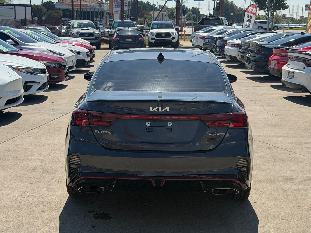 2023 Kia Forte GT - Photo 5