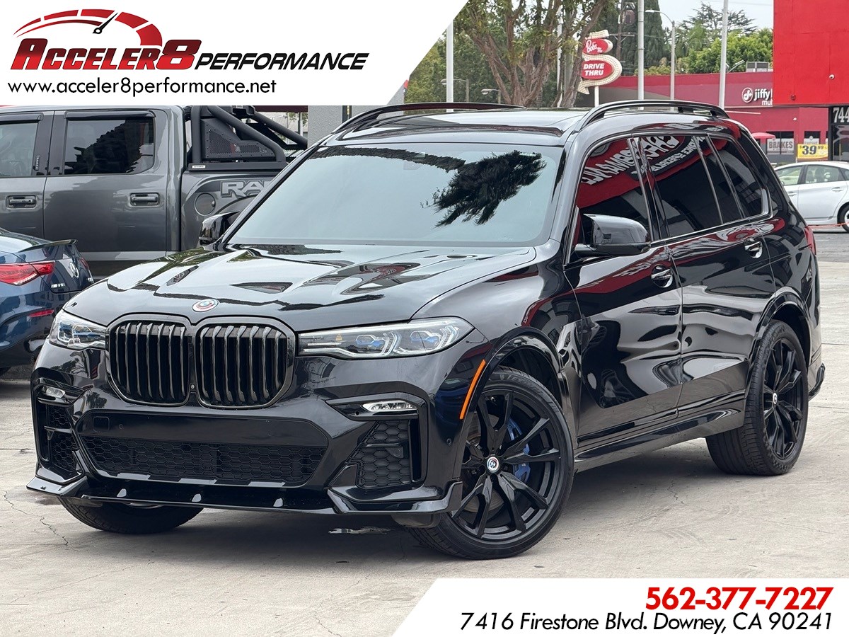 2022 BMW X7 M50i's photo