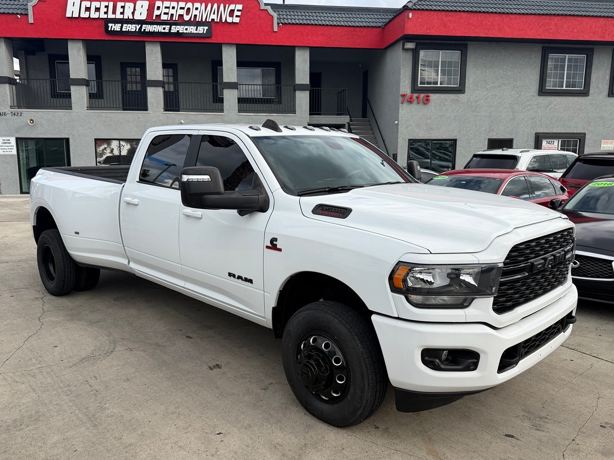 Photo 3 of this Ram 3500