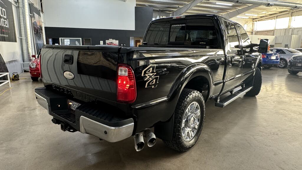 2012 Ford F-250 Super Duty Lariat photo 7