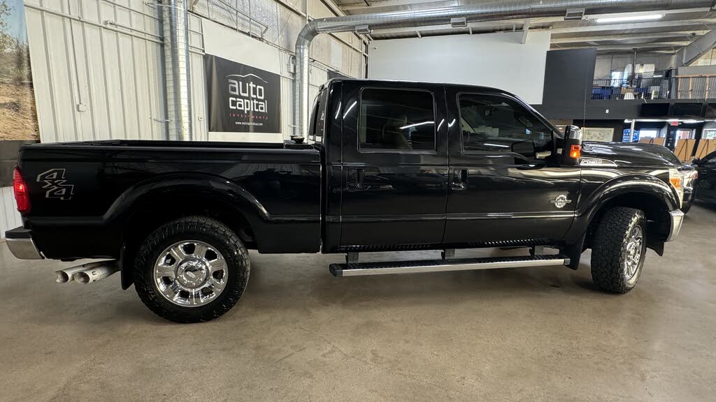 2012 Ford F-250 Super Duty Lariat photo 8