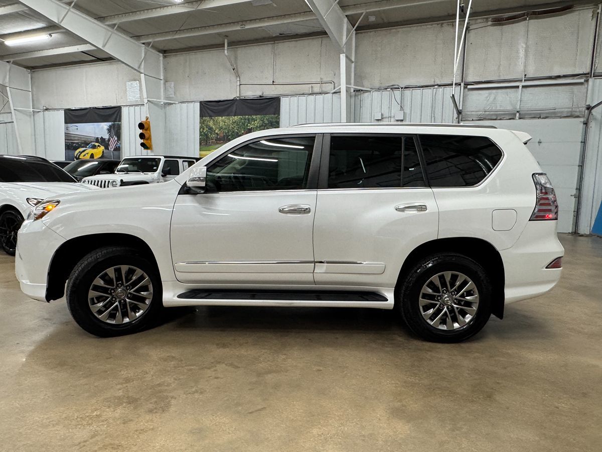 2016 Lexus GX 460 Luxury photo 3