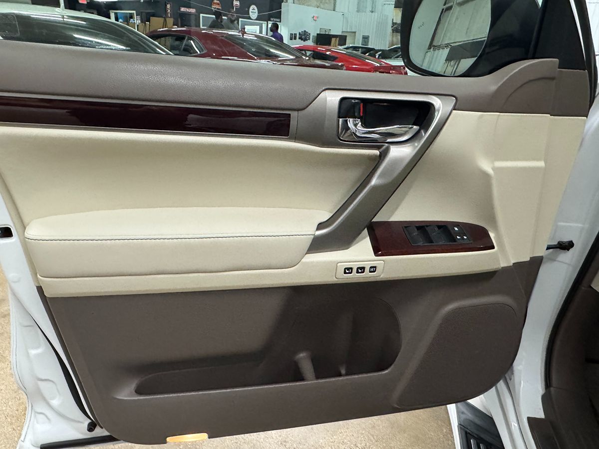 2016 Lexus GX 460 Luxury photo 8