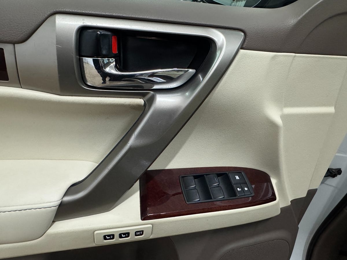 2016 Lexus GX 460 Luxury photo 9