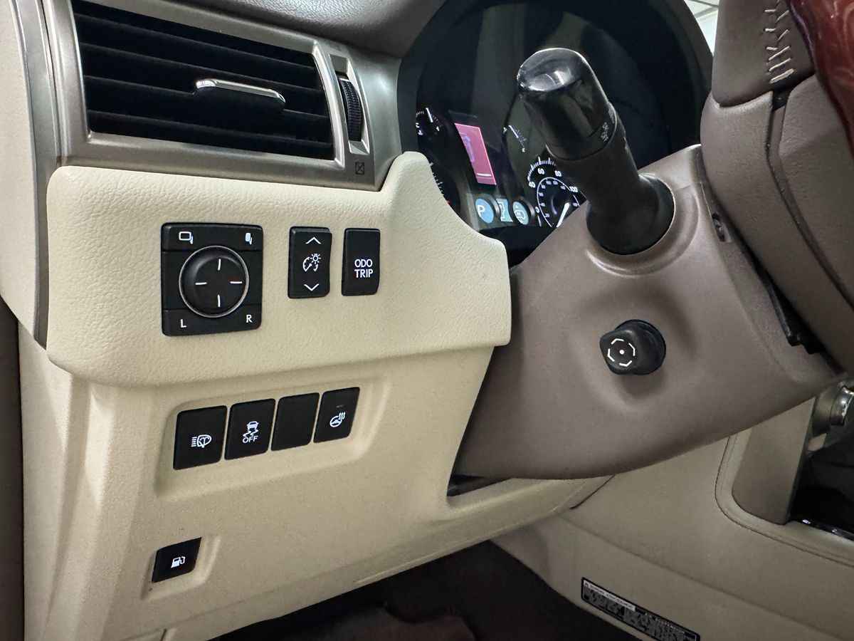 2016 Lexus GX 460 Luxury photo 11