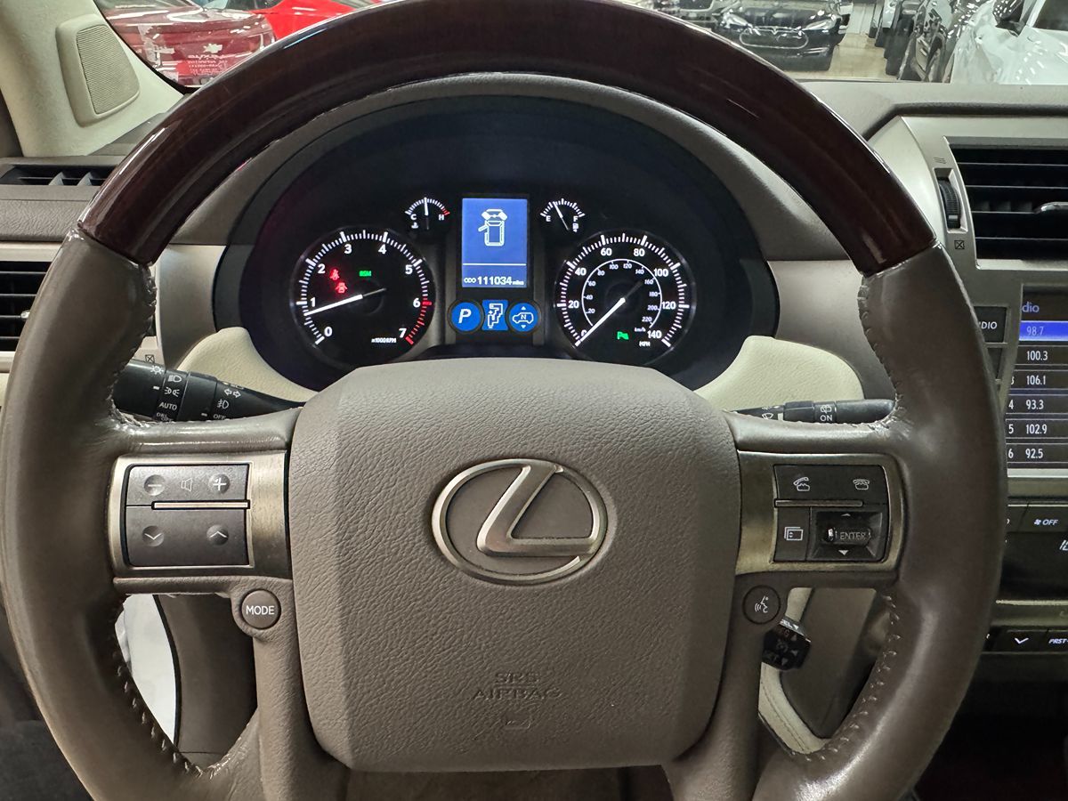 2016 Lexus GX 460 Luxury photo 12
