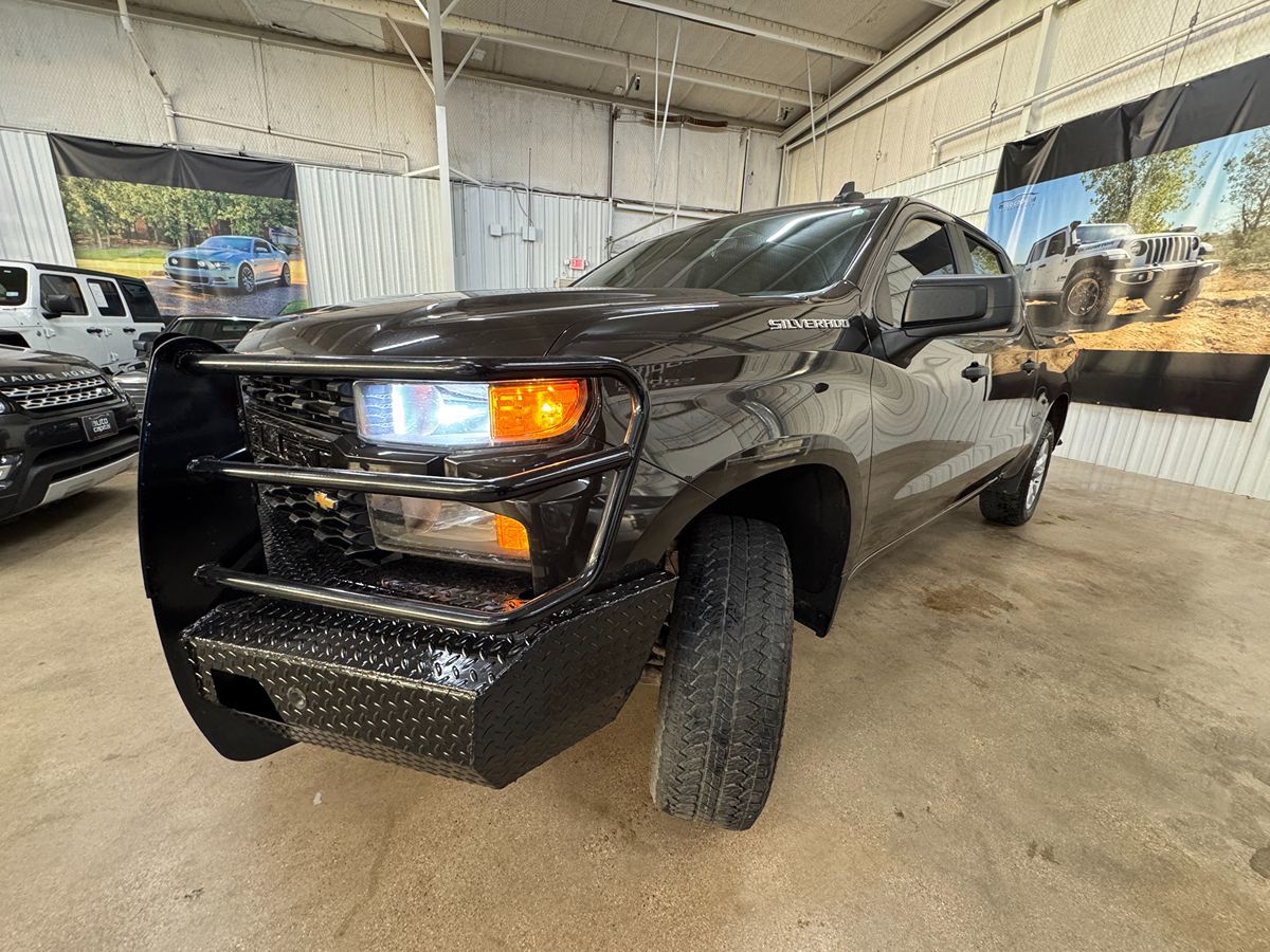2021 Chevrolet Silverado 1500 Custom photo 3
