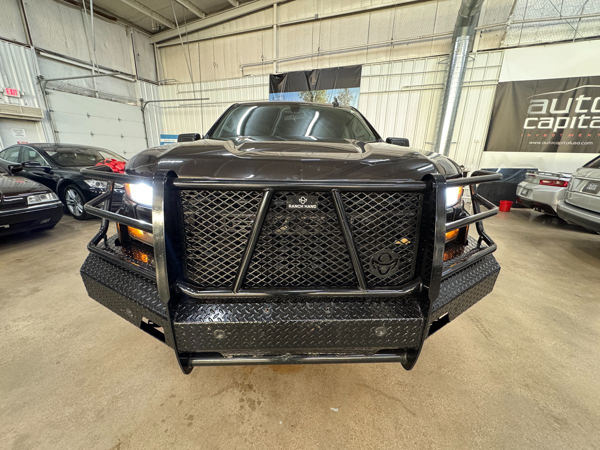 2021 Chevrolet Silverado 1500 Custom photo 2