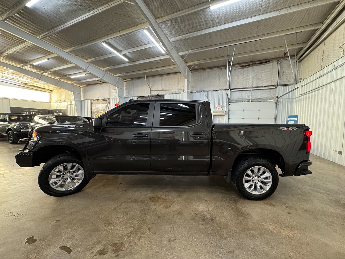 2021 Chevrolet Silverado 1500 Custom photo 4