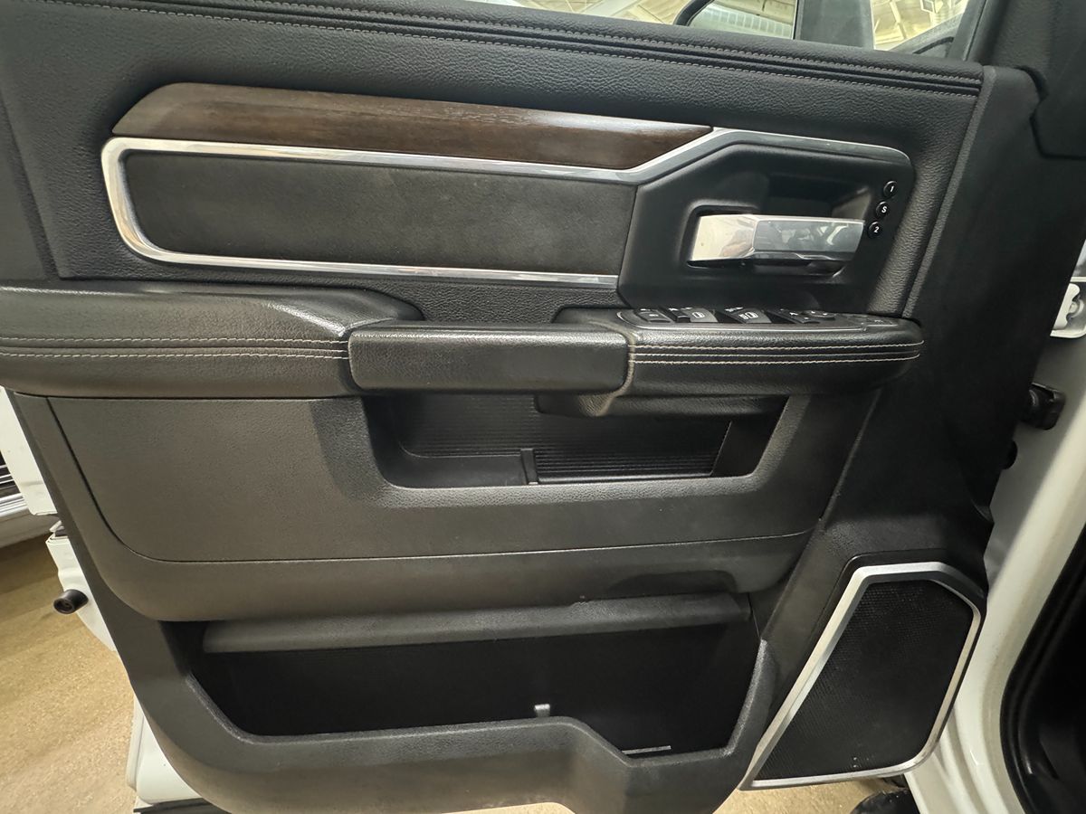 2023 Ram 2500 Laramie photo 3