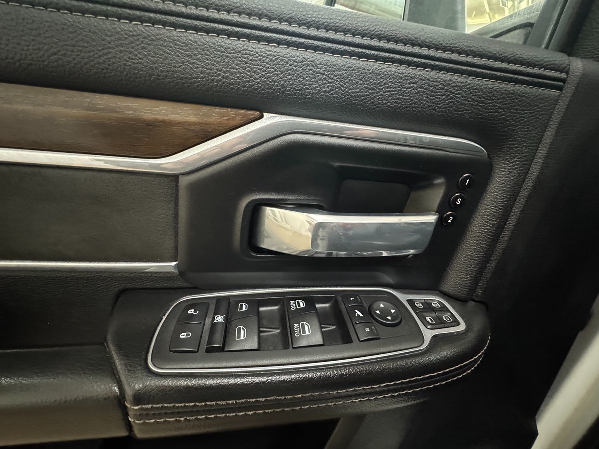 2023 Ram 2500 Laramie photo 4