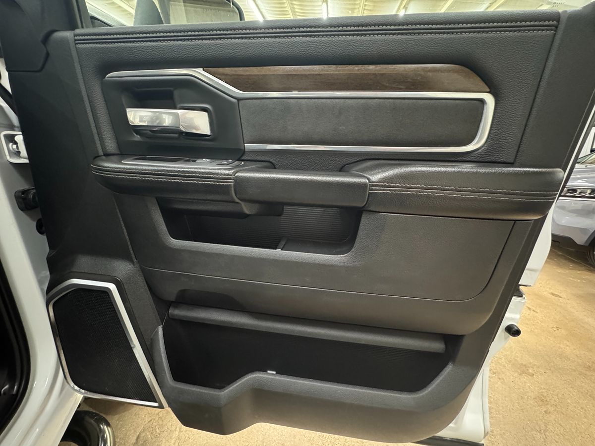 2023 Ram 2500 Laramie photo 27