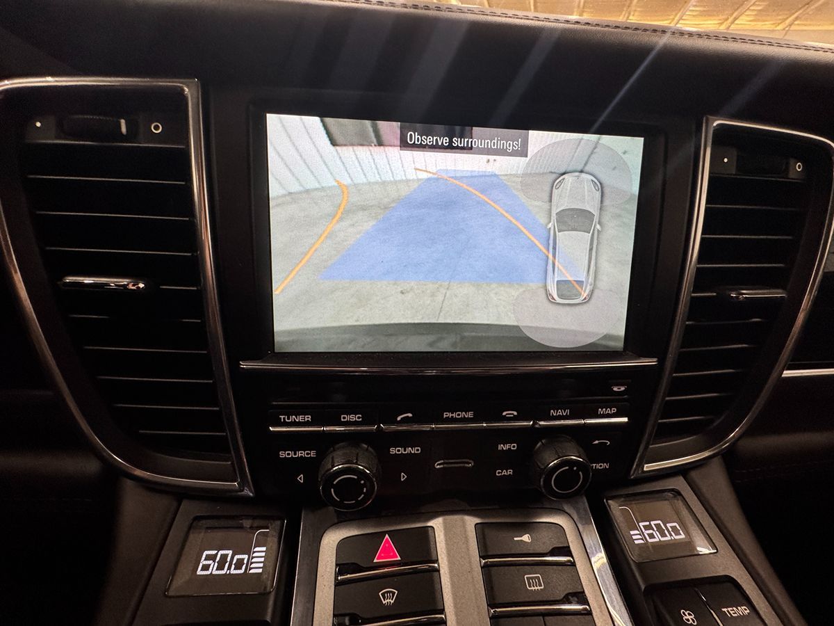 2010 Porsche Panamera S photo 24