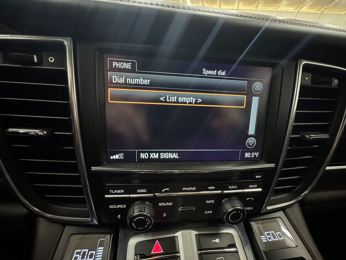 2010 Porsche Panamera S photo 25