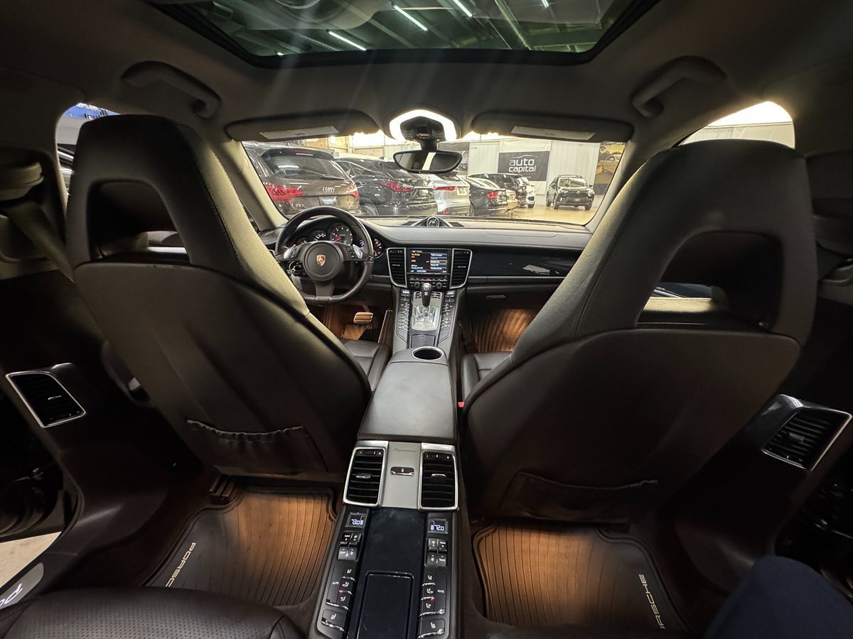 2010 Porsche Panamera S photo 34