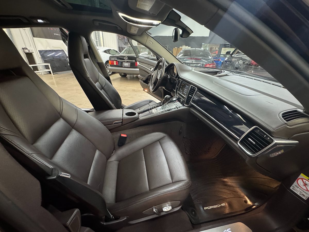 2010 Porsche Panamera S photo 36