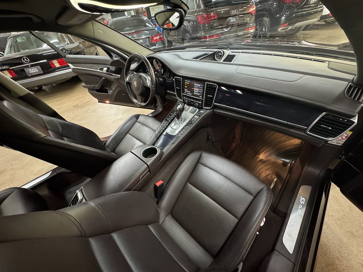 2010 Porsche Panamera S photo 37