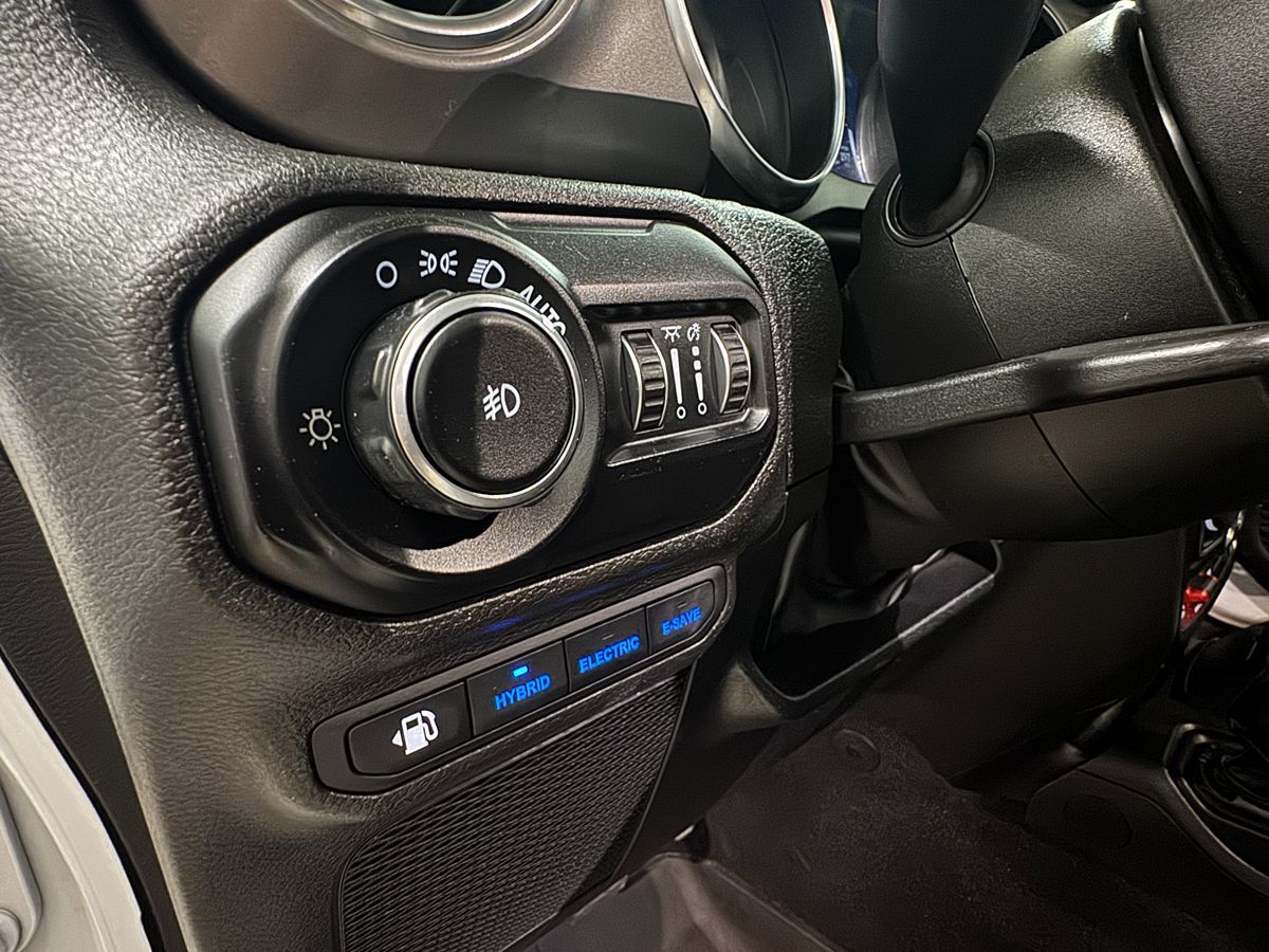 2022 Jeep Wrangler Unlimited Rubicon 4xe photo 11