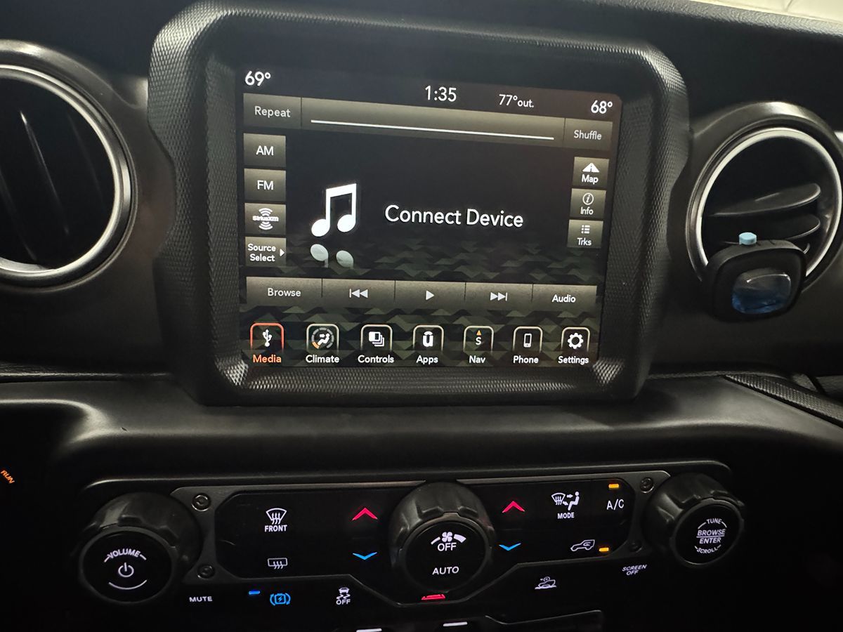 2022 Jeep Wrangler Unlimited Rubicon 4xe photo 21
