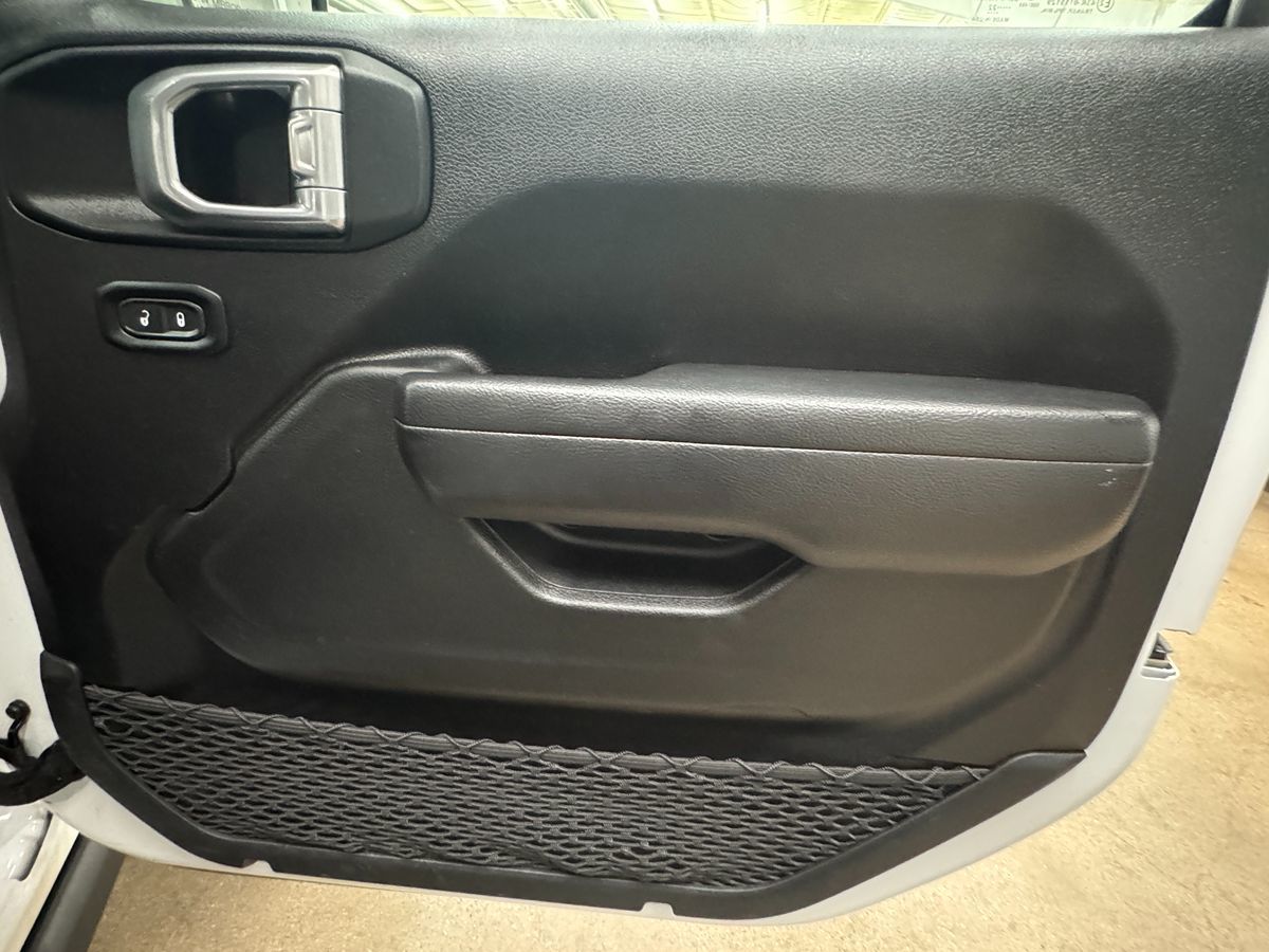 2022 Jeep Wrangler Unlimited Rubicon 4xe photo 29